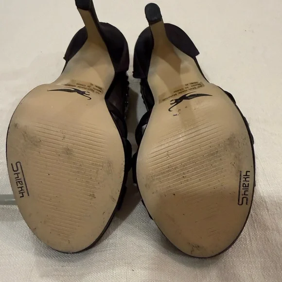 Elegant Black Stiletto Heels with Crystal Accents - Picture 6 of 9